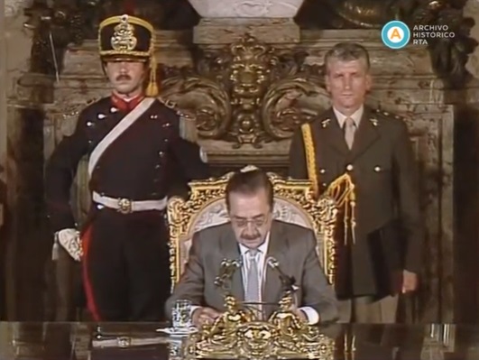 [Cadena nacional: Alfonsín habla sobre intento de copamiento del cuartel de La Tablada]
