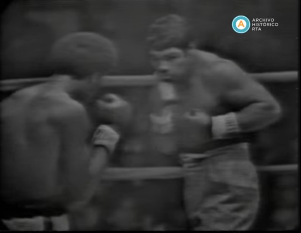 [Las peleas del boxeador argentino Víctor Galíndez, 1974 – 1979]